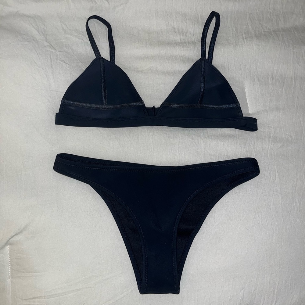 navy blue size medium triangl swimsuit